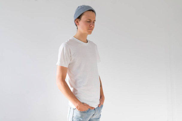 Young hipster man in white tshirt - Fotó, kép