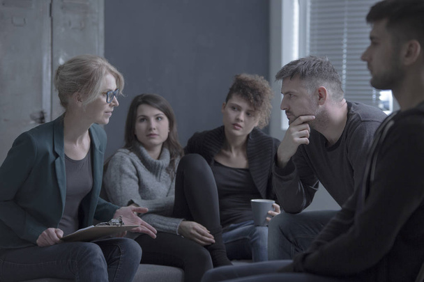 Support group meeting with psychologist - Zdjęcie, obraz