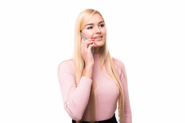 Cheerful woman talking on the phone isolated on a white background - Foto, immagini
