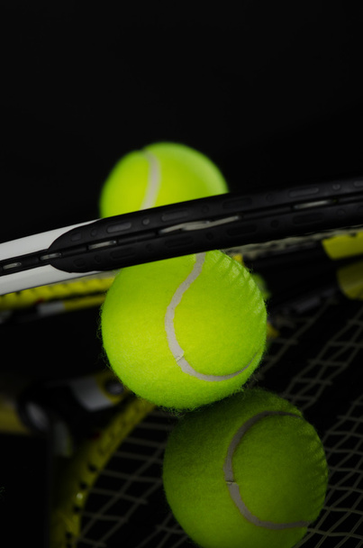 Tennis balls and racket - Valokuva, kuva