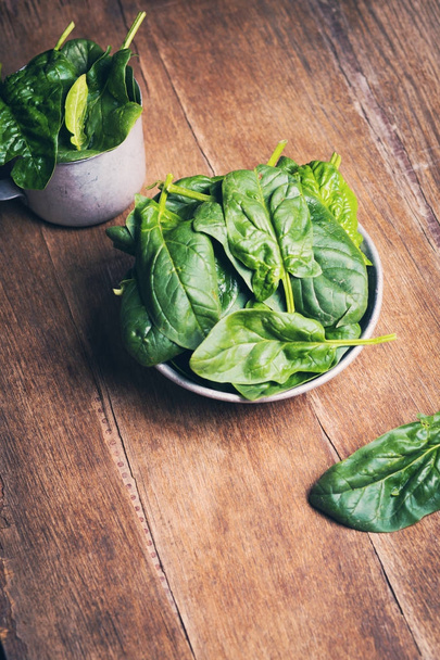 green fresh spinach - Foto, immagini