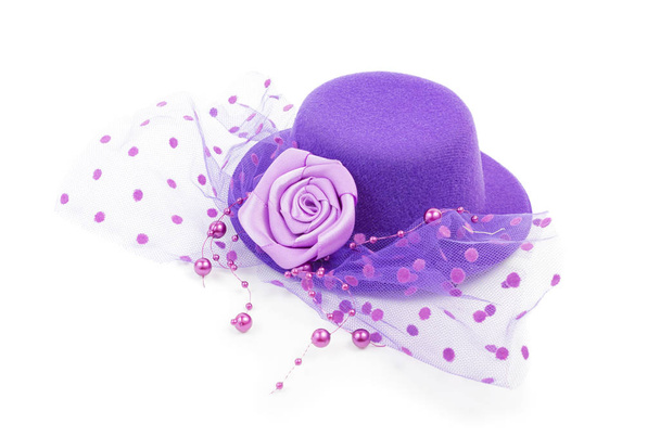 Púrpura antiguo damas sombrero aislado
 - Foto, imagen