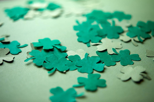 green leaves of clover shape from paper - Foto, Imagen