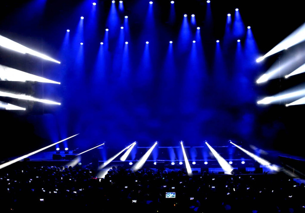 canlı konser performans sahne ışıkları - Fotoğraf, Görsel