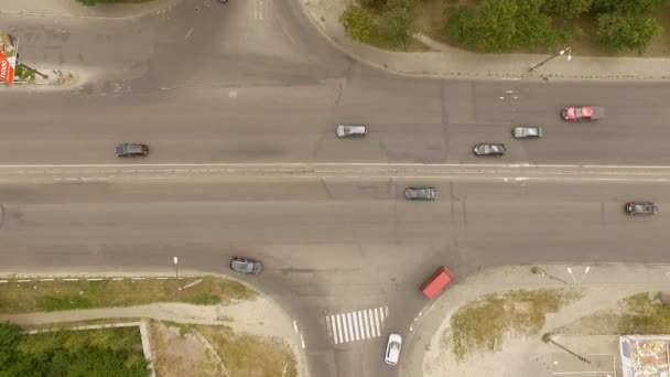 Aérien - circulation urbaine, voitures, camions, autobus sur la route - 2
 - Séquence, vidéo
