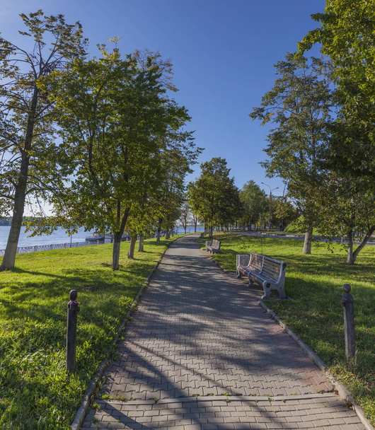 The walkway along the River promenade - Photo, Image