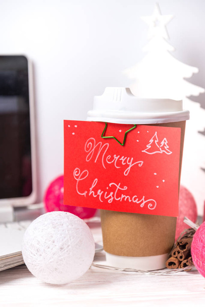 Christmas coffee cup in the office, Marry Christmas - Φωτογραφία, εικόνα
