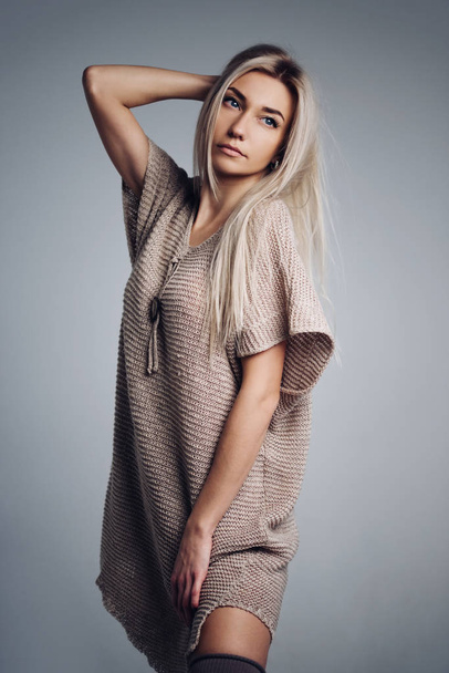 beautiful blonde girl with long hair posing - Valokuva, kuva