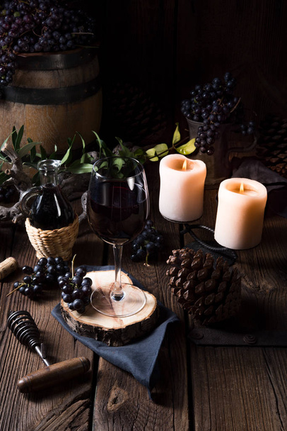 glass of red wine from barrel  - Valokuva, kuva
