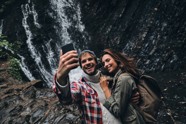 couple in love taking selfie pictures - Foto, afbeelding