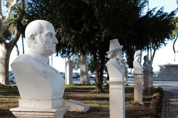 Estatuas de patriotas italianos
 - Foto, imagen