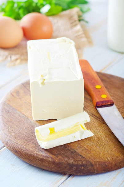 Margarine on the board - Φωτογραφία, εικόνα