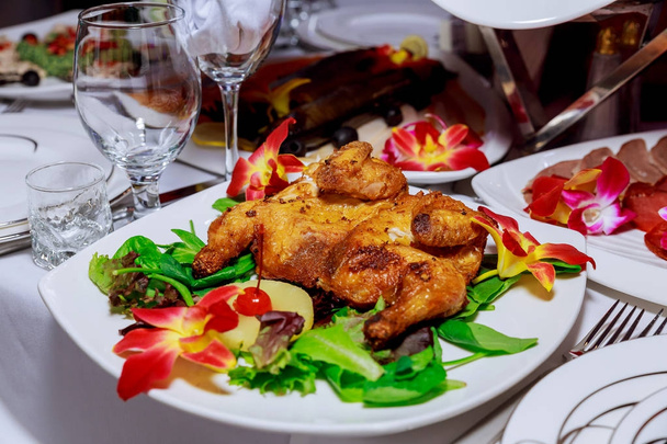 Grilled Chicken Plate in a restaurant - Fotografie, Obrázek