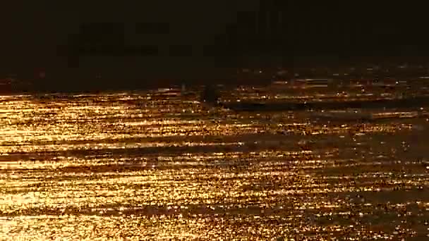 Rybářský člun Maekhong řeky na východ slunce, - Záběry, video