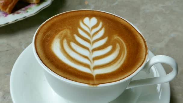lezzetli kahve latte  - Video, Çekim