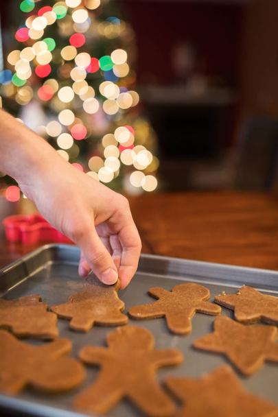Making Christmas gingerbread cookies  - 写真・画像