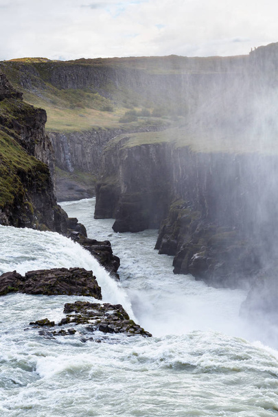 Wodospad Gullfoss w jesienny dzień - Zdjęcie, obraz