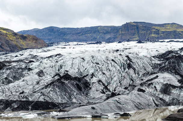 9 月の Solheimajokull 氷河の表面 - 写真・画像