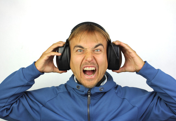 Křičící muž se sluchátky - Fotografie, Obrázek