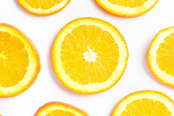 Joukko appelsiini hedelmiä viipaleita kasa
 - Valokuva, kuva