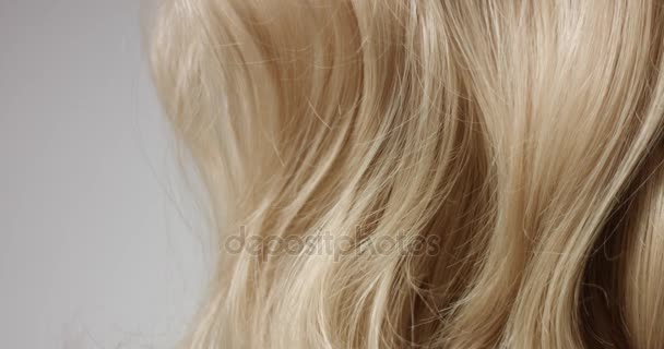 Close up video or womans blond hair - Footage, Video