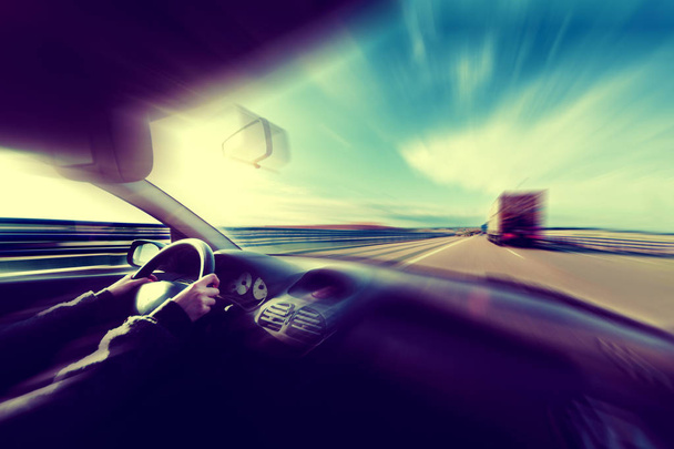 Pojęcie prędkości samochodu - Zdjęcie, obraz