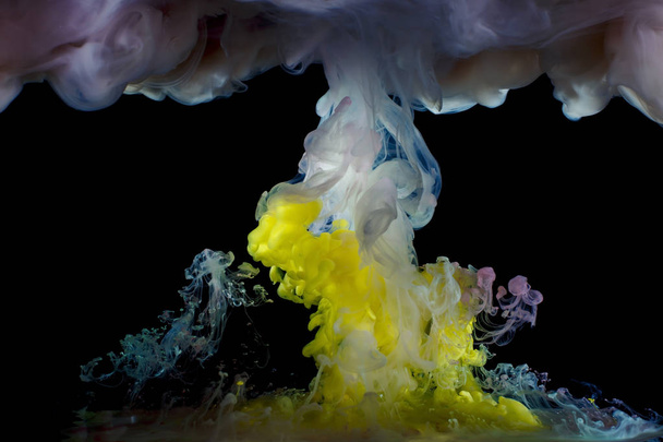 Liquid paint glow in the water - Φωτογραφία, εικόνα