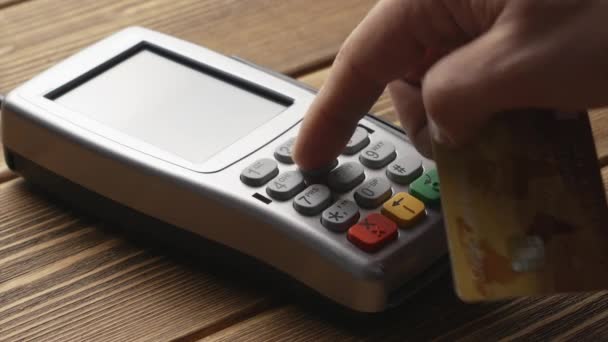Kontaktloses Bezahlen mit Kreditkarte - Filmmaterial, Video