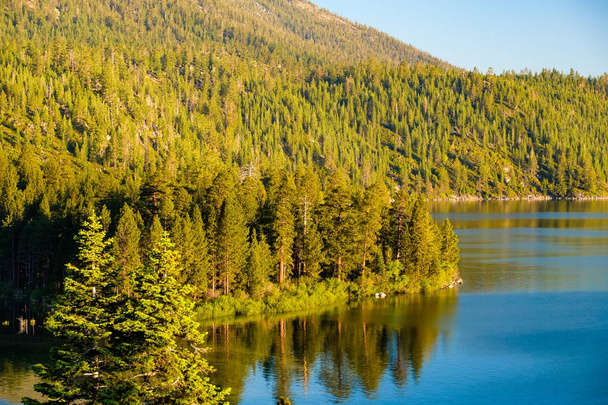 Lake Tahoe landscape in California, USA - Foto, afbeelding