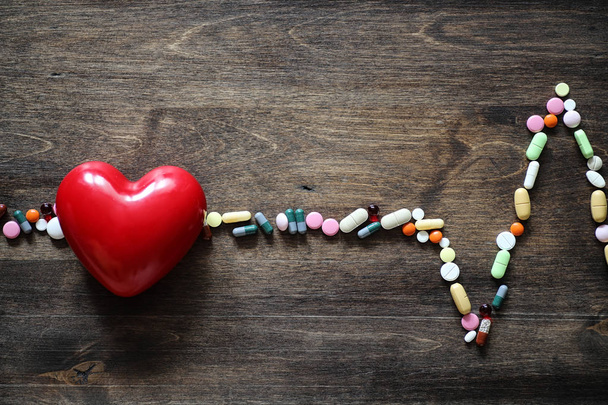 Η έννοια της ιατρικής περίθαλψης για τις καρδιακές παθήσεις - Φωτογραφία, εικόνα