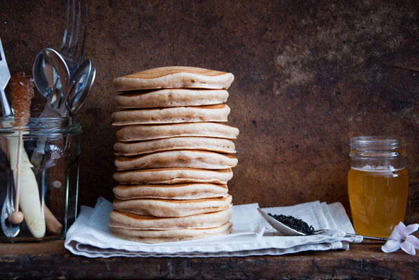Whole Wheat Pancakes - Foto, imagen
