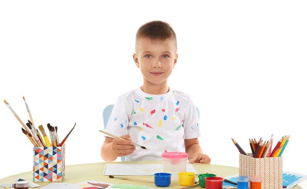 χαριτωμένο μικρό αγόρι, ζωγραφική - Φωτογραφία, εικόνα