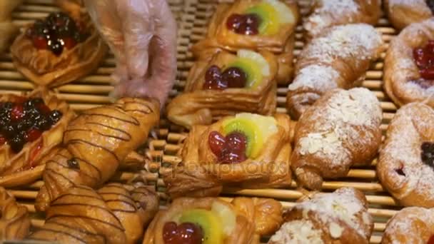 Vender sabrosos pasteles en la panadería
 - Imágenes, Vídeo