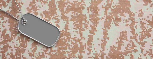 Concepto militar, etiqueta de identificación en blanco en tela de camuflaje digital. ilustración 3d
 - Foto, Imagen