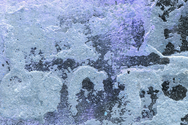 Старовинна чорна текстура фарби відшаровується від бетонного фону стіни
 - Фото, зображення