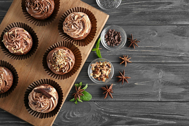 Tasty chocolate cupcakes - Фото, зображення