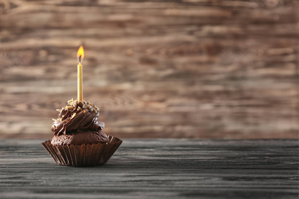 Maukas suklaa cupcake kynttilä
  - Valokuva, kuva