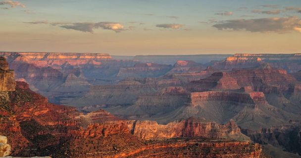 Sonnenaufgang über dem Grand Canyon - Foto, Bild