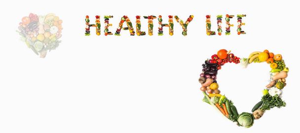 Frutas e legumes são saudáveis para o coração. Coração de legumes e frutas. O conceito de comida saudável e fresca
 - Foto, Imagem