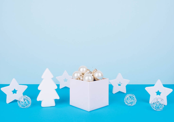 Christmas tree balls on a blue background - Foto, imagen