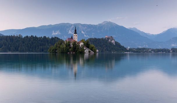 τοπίο της λίμνης Bled στη Σλοβενία, Ευρώπη - Φωτογραφία, εικόνα