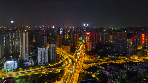 Noční Guangzhou průmyslové město letecké panorama. 4k timelapse video porcelán - Záběry, video