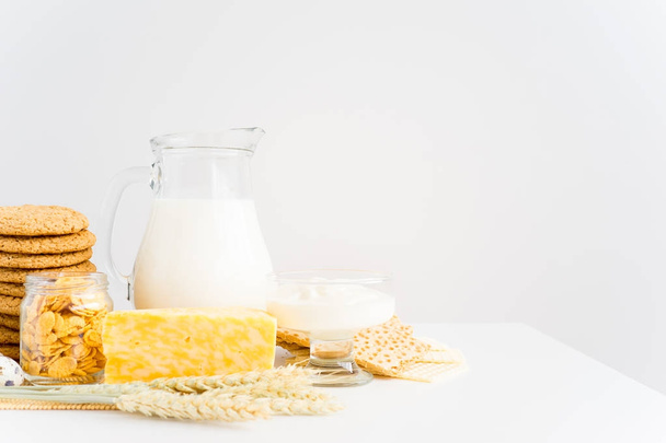 Oatmeal cookies with milk - Foto, Imagen