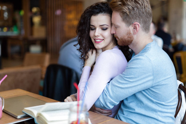  couple on date in coffee shop - Φωτογραφία, εικόνα