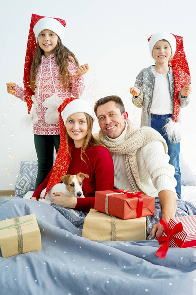 Family celebrating christmas - Foto, Imagem