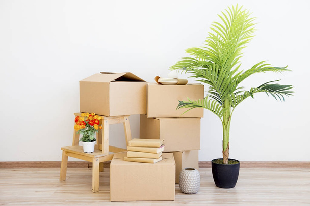 Cardboard boxes - moving to a new house - Fotoğraf, Görsel