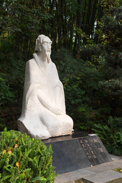 YuXin chinese poet stone statue - 写真・画像