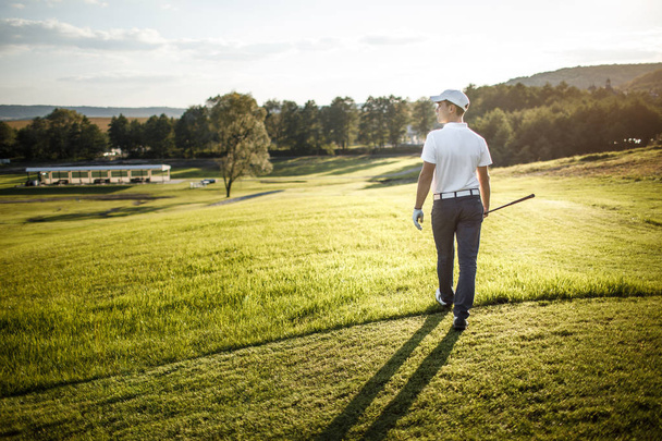 Golf player  on course - Фото, зображення
