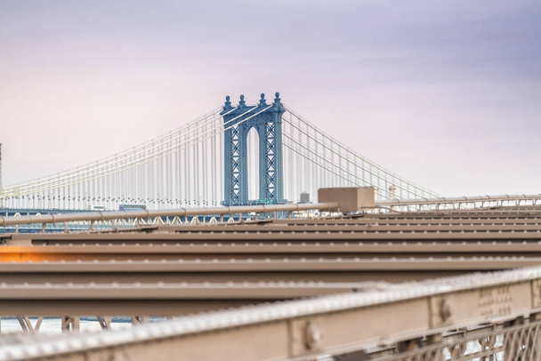 Manhattan Bridge van Brooklyn Bridge, New York City - Foto, afbeelding
