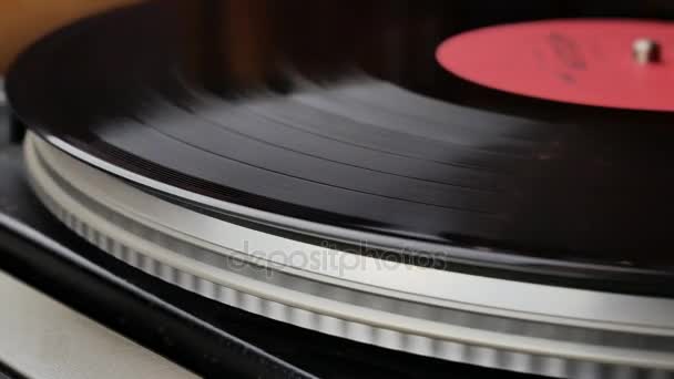 Spinning Record Player com vinil vintage
 - Filmagem, Vídeo